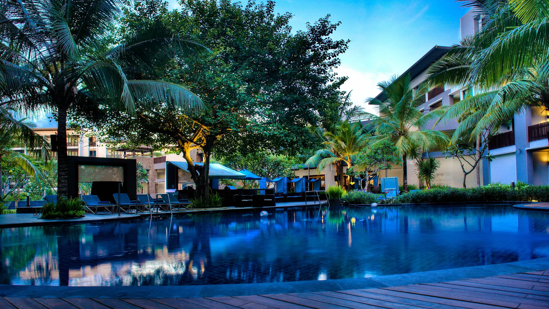 Pullman Bali Legian Beach 5*,