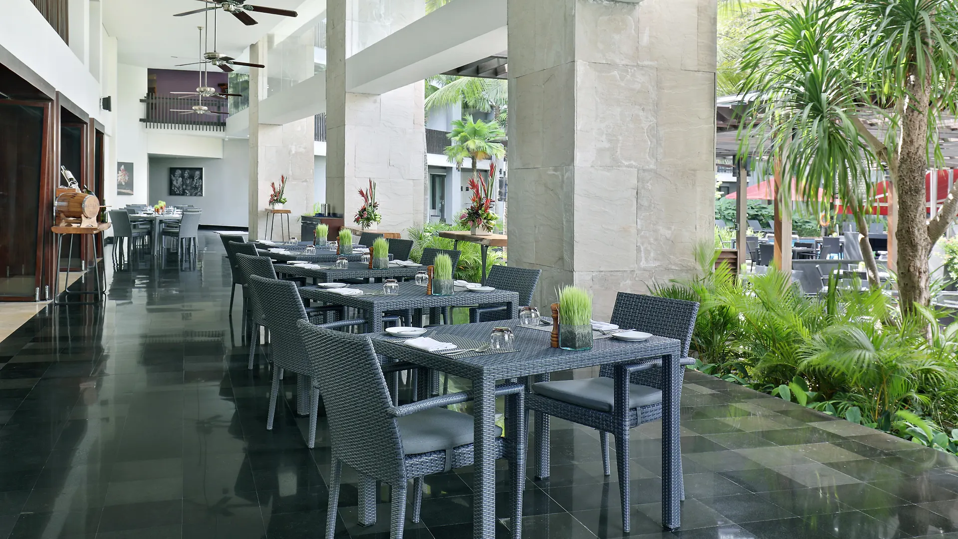 ***** Semesteranläggning (resort) Pullman Bali Legian Beach Indonesien
