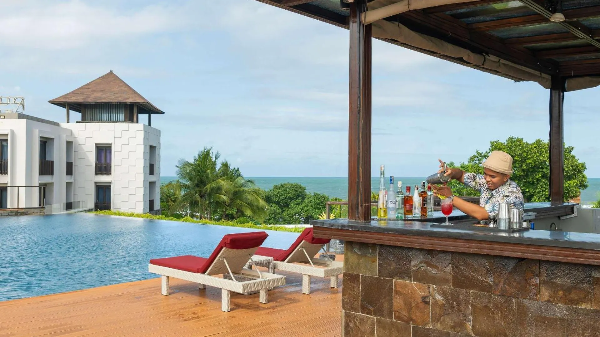 Pullman Bali Legian Beach 5*,