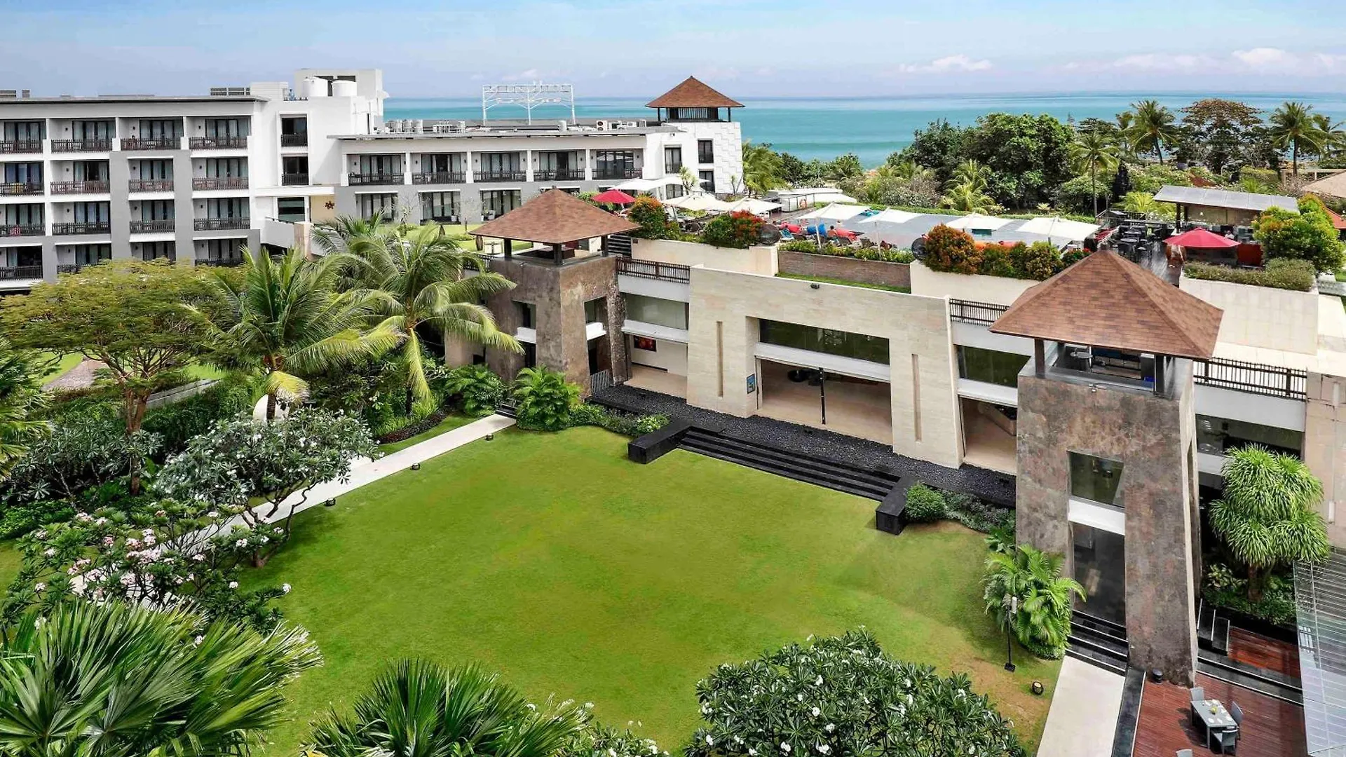 Pullman Bali Legian Beach 5*,