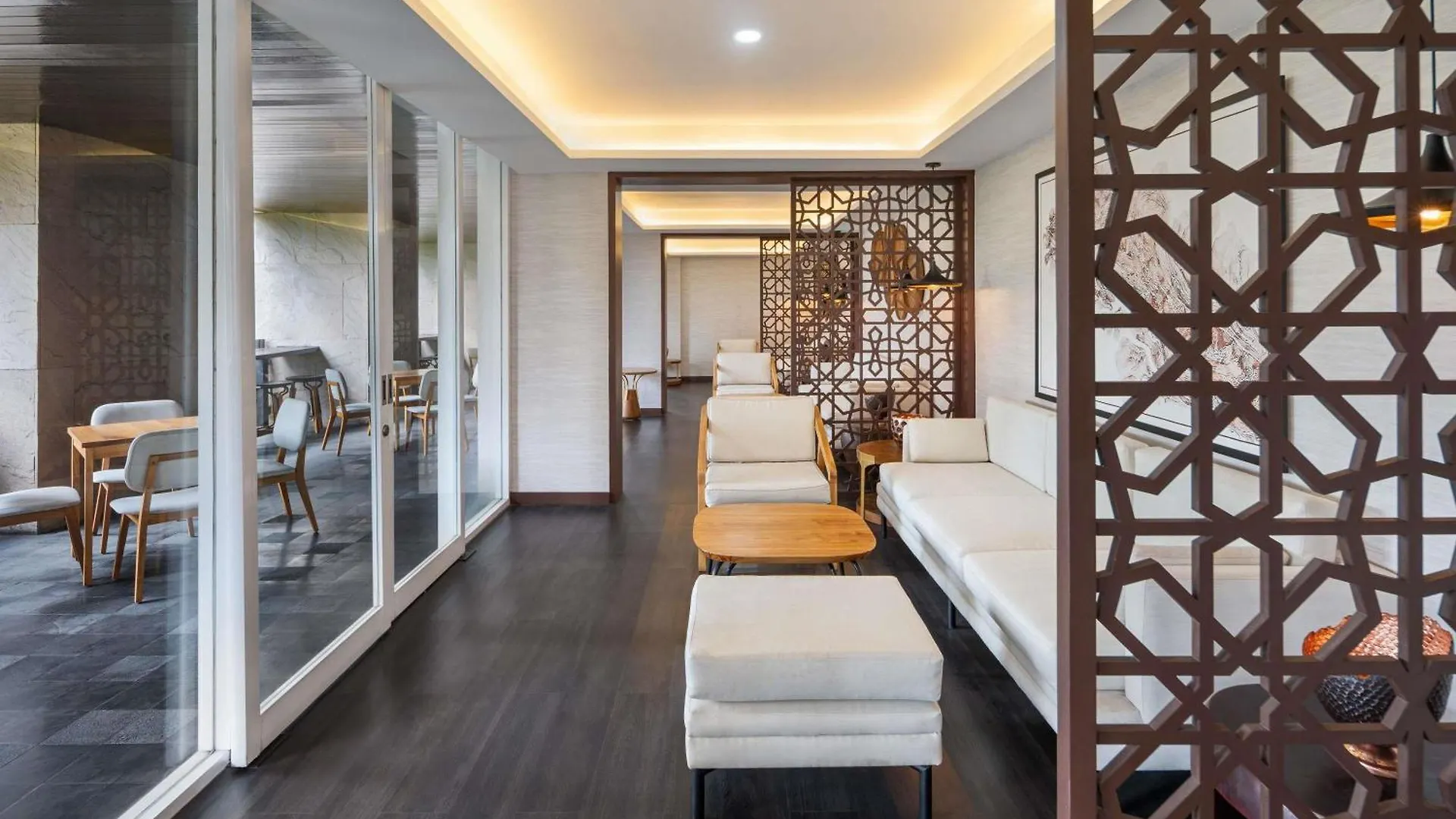 Pullman Bali Legian Beach 5*,