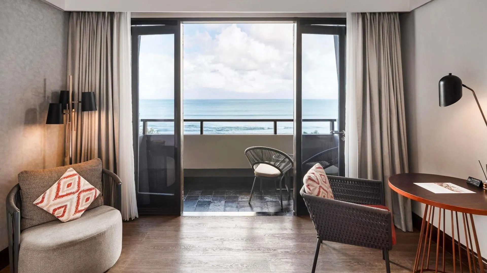 Pullman Bali Legian Beach